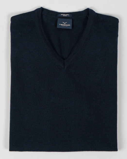 'ТЪМНО СИН БАЗОВ ПУЛОВЕР ОТ ФИНА ВЪЛНА МЕРИНО