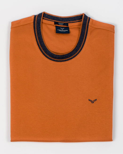 'ОРАНЖЕВА ТРИКОТАЖНА БЛУЗА С КОНТРАСТНИ ДЕТАЙЛИ